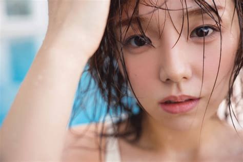 篠崎愛 顔|“グラビアレジェンド”篠崎愛、4年ぶり写真集「秘蔵カット」一。